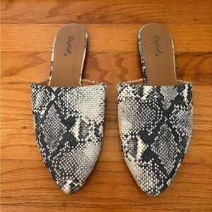 Qupid Black and White Snakeskin Pointed Toe Slip-On Mules